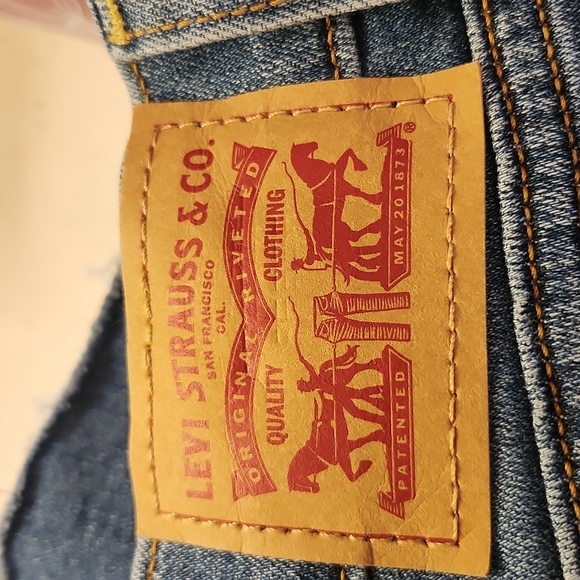 Levis Cut off denim shorts - Picture 4 of 5